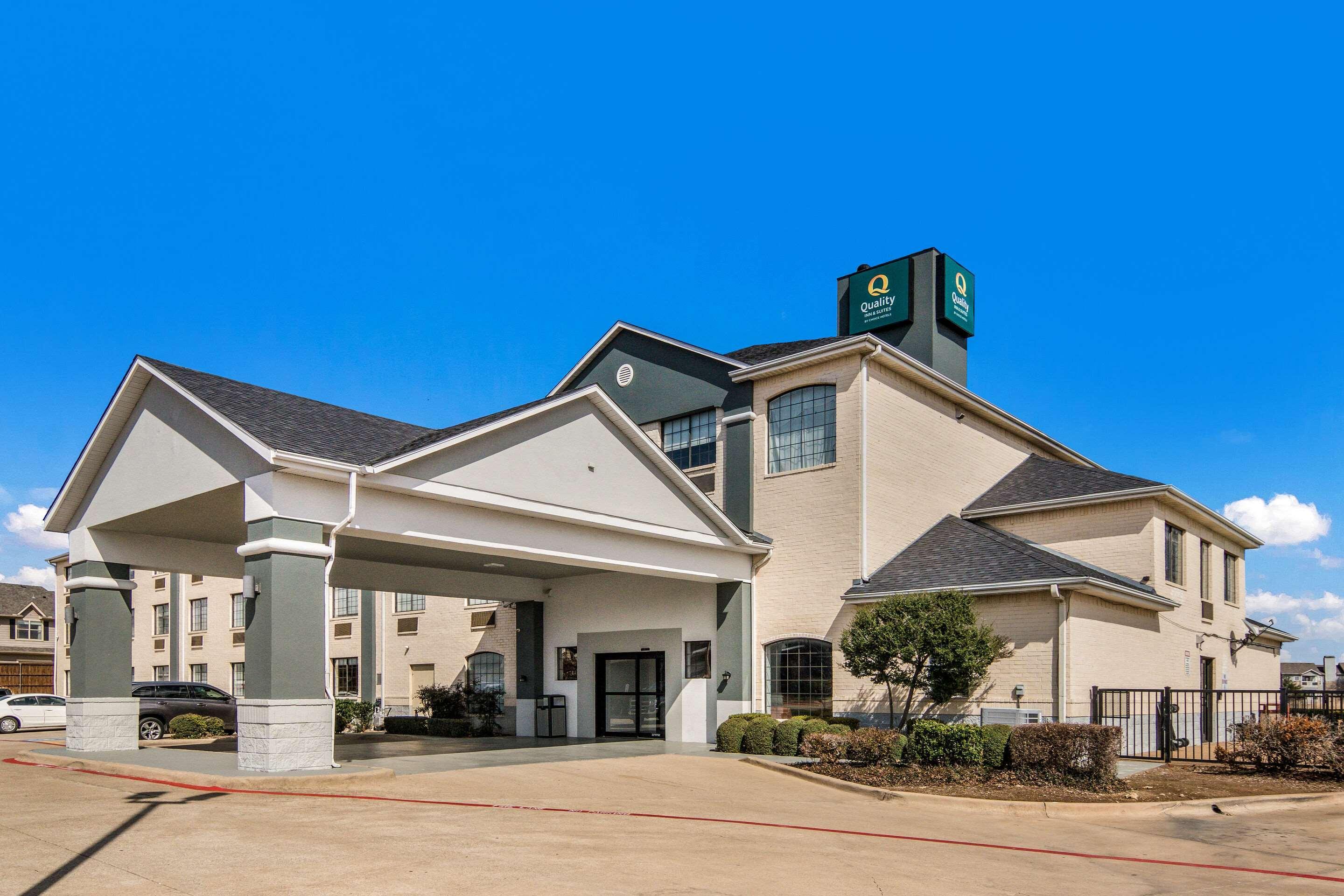 MAGNUSON HOTEL FOSSIL CREEK FORT WORTH, TX 2* (United States) - from £ 53 |  HOTELMIX